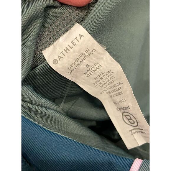 Striped and Solid Women's Crop Tops - Picture 9 of 9